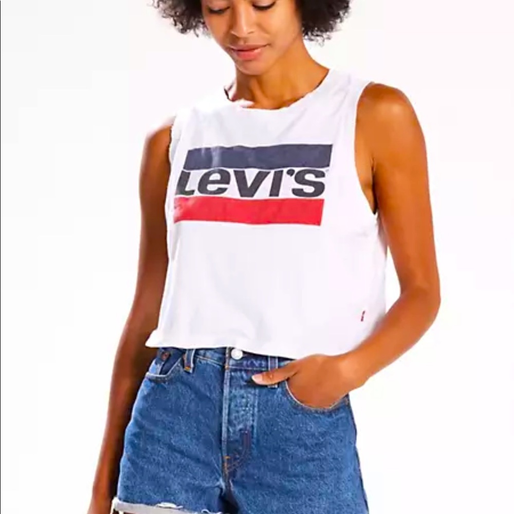 Levi’s sleeveless crop top